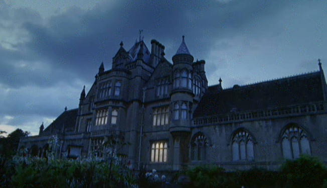 How Jane Eyre Uses Gothic Tropes